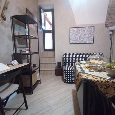 Cortile Pantaleone Holiday Home Catania Bagian luar foto